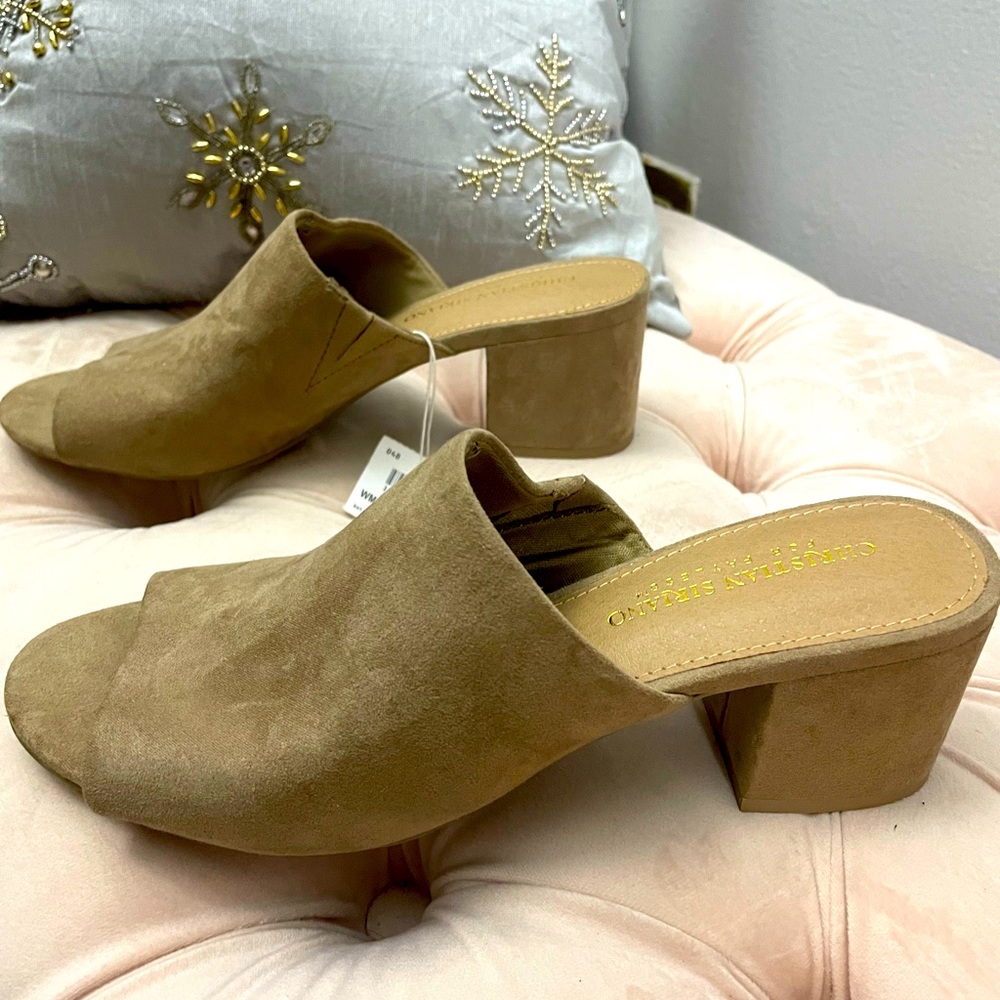 Brand new Never worn mules